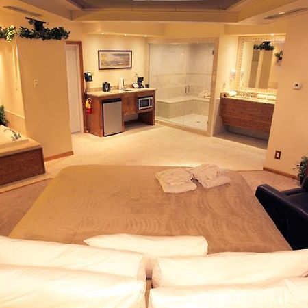 Sybaris Pool Suites - Indianapolis Szoba fotó