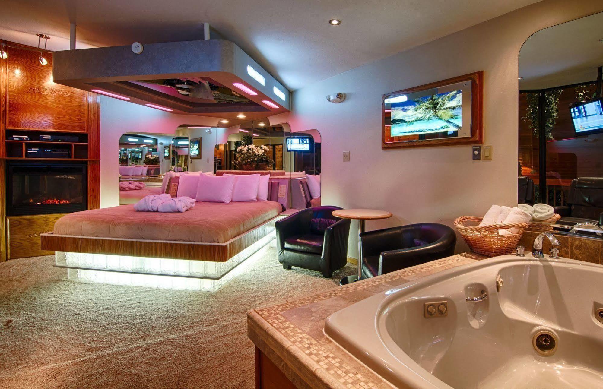 Sybaris Pool Suites - Indianapolis Kültér fotó